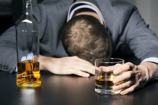 4 loại đồ uống là món khoái khẩu nhưng có thể gây hại - Hình 2 4 loai do uong la mon khoai khau nhung co the gay hai-Hinh-2