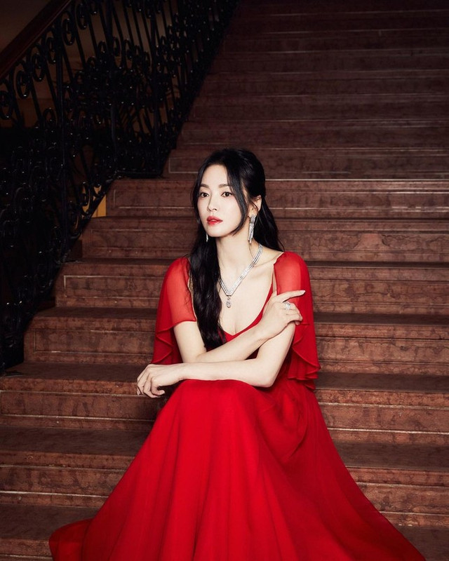 Diện mạo mới phiên bản rực rỡ của Song Hye Kyo Dien mao moi phien ban ruc ro cua Song Hye Kyo