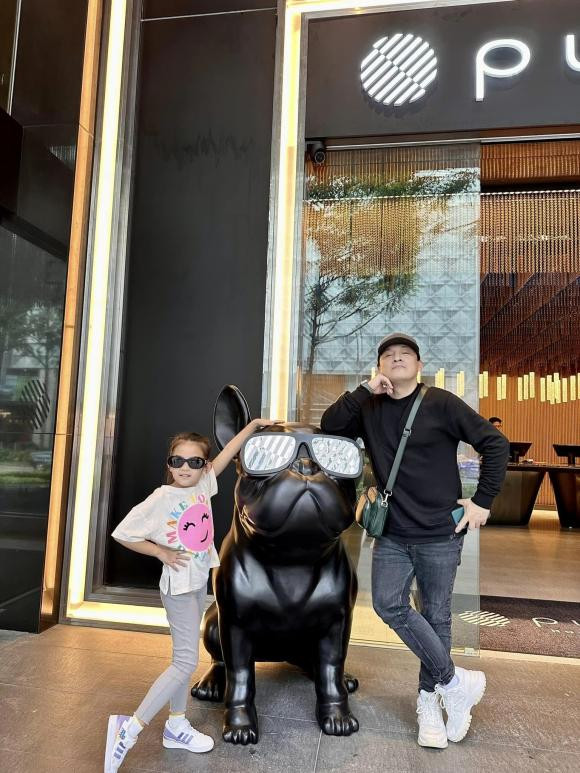 Lam Trường cùng vợ con du lịch Singapore dịp cận Tết Nguyên đán - Hình 4 Lam Truong cung vo con du lich Singapore dip can Tet Nguyen dan-Hinh-4