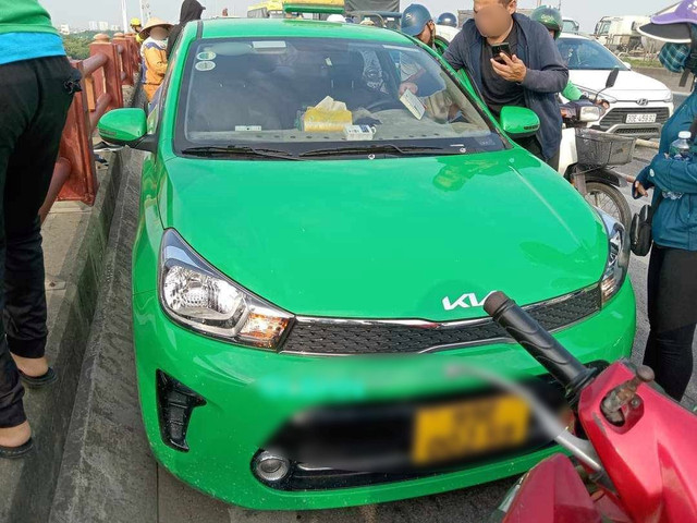 Nghi phạm sát hại cô gái tại cửa hàng quần áo đã nhảy cầu Thanh Trì Nghi pham sat hai co gai tai cua hang quan ao da nhay cau Thanh Tri