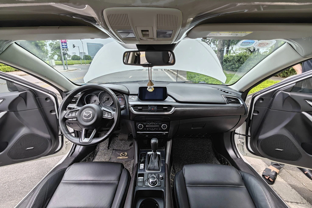 Mazda6 cũ đời 2018 giá 580 triệu đồng, có nên mua thời điểm này? - Hình 4 Mazda6 cu doi 2018 gia 580 trieu dong, co nen mua thoi diem nay?-Hinh-4