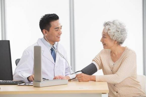 Người đàn ông 50 tuổi liệt nửa đêm vì nhồi máu não - Hình 5 Nguoi dan ong 50 tuoi liet nua dem vi nhoi mau nao-Hinh-5