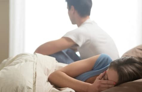 Tối hôm cưới, vợ thật thà tiết lộ một bí mật Toi hom cuoi, vo that tha tiet lo mot bi mat