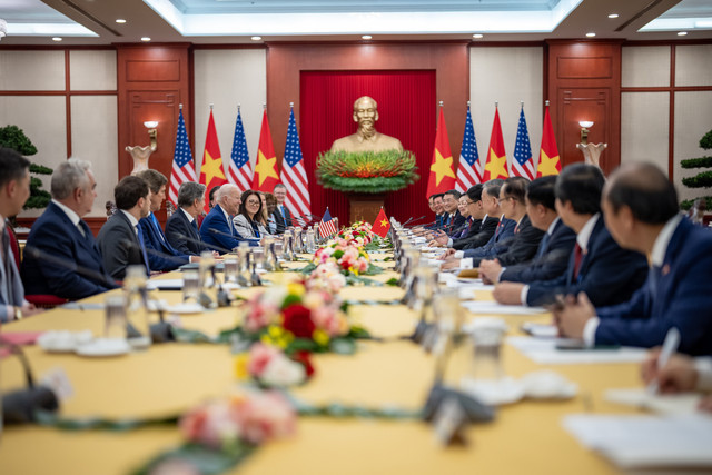 Tổng thống Joe Biden chia sẻ cảm xúc đặc biệt và đăng ảnh chụp cùng Tổng Bí thư - Hình 7 Tong thong Joe Biden chia se cam xuc dac biet va dang anh chup cung Tong Bi thu-Hinh-7