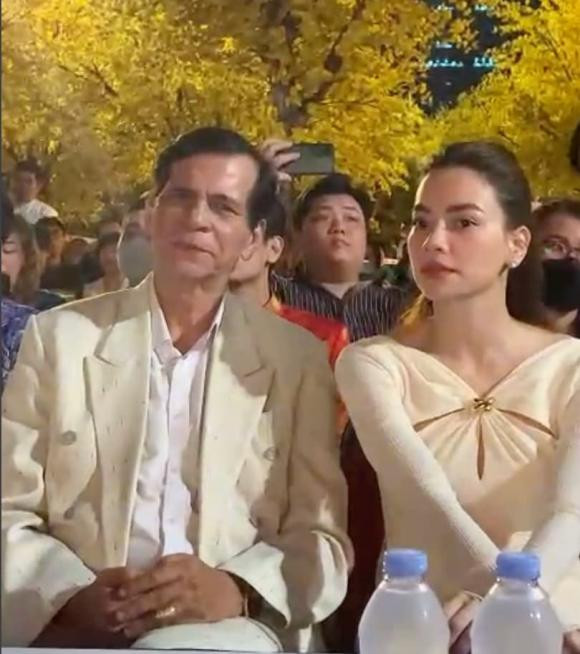 'Nữ hoàng giải trí' Hà Hồ từ góc nhìn của khán giả - Hình 3 'Nu hoang giai tri' Ha Ho tu goc nhin cua khan gia-Hinh-3