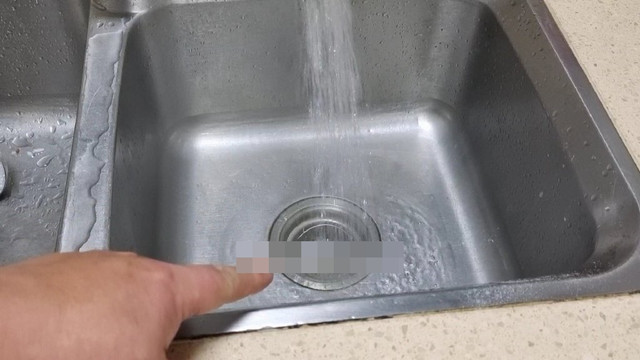 Bồn rửa lâu ngày bị tắc, chỉ cần đổ thứ nước này vào - Hình 9 Bon rua lau ngay bi tac, chi can do thu nuoc nay vao-Hinh-9