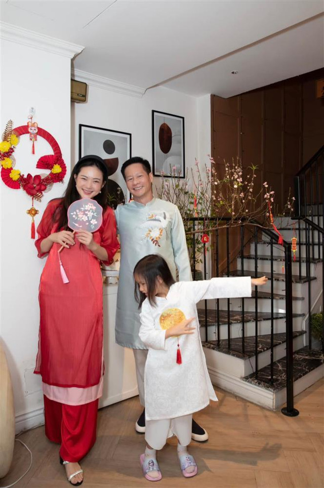 Phan Như Thảo trẻ hơn hẳn khi diện áo dài nhờ giảm 22kg - Hình 2 Phan Nhu Thao tre hon han khi dien ao dai nho giam 22kg-Hinh-2