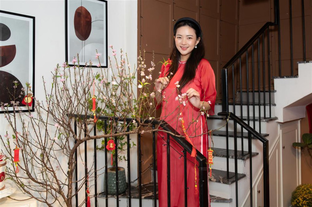 Phan Như Thảo trẻ hơn hẳn khi diện áo dài nhờ giảm 22kg - Hình 6 Phan Nhu Thao tre hon han khi dien ao dai nho giam 22kg-Hinh-6
