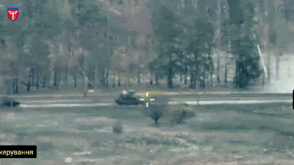 Cuộc tấn công nhanh của RFAF trên hướng Kupyansk chắc chắn là nhằm mục đích gây thêm áp lực lên AFU. Sự xuất hiện của Tập đoàn quân xe tăng Cận vệ số 1, thuộc quân khu Moscow của RFAF, khiến khả năng phòng thủ của AFU tại Kupyansk càng trở nên “mỏng manh” hơn.