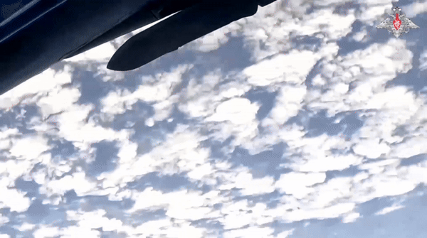 Đối mặt với bom dẫn đường của quân đội Nga, NATO dường như bất lực. Mặc dù NATO có 32 quốc gia thành viên và sở hữu nhiều công nghệ tiên tiến độc quyền; nhưng hệ thống phòng không của khối này, dường như đã “mất thiêng” sức mạnh, trước loại bom mới này.