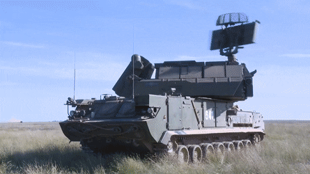 Hiện nay các hệ thống phòng không Pantsir-S1 thường được các lực lượng phòng không Nga sử dụng để bảo vệ các cơ sở chiến lược quan trọng như sở chỉ huy, căn cứ không quân, hệ thống phòng không tầm xa (trong khu vực vùng mù mà hệ thống này không thể đảm nhiệm được).