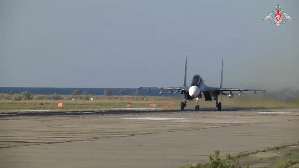 Việc lực lượng phòng không Nga bắn hạ máy bay F-16 (có thể bằng tên lửa phòng không tầm xa, hoặc tên lửa không đối không phóng từ chiến đấu cơ, trong đó không loại trừ chiến đấu cơ tàng hình Su-57), nhấn mạnh những rủi ro ngày càng gia tăng, khi Ukraine tiếp tục sử dụng chiến đấu cơ của phương Tây trong cuộc chiến chống lại lực lượng Nga.