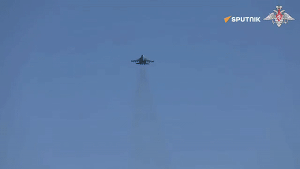 Sau những vụ ném bom của Nga vào làng Zhuravka, đài phát thanh Ukraine đưa tin có thương vong nặng nề. Rõ ràng quân tiếp viện Ukraine đã bị trúng bom, dự đoán quân Nga sẽ nhân cơ hội này phát động một cuộc tấn công mạnh, đánh thẳng vào đầu cầu này.