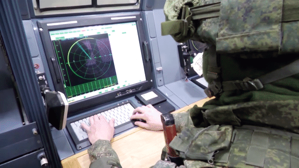 Việc Nga đầu tư và phát triển trong lĩnh vực tác chiến điện tử cho thấy nước này chú trọng vào chiến tranh thông tin và khả năng ứng phó. Nga cho rằng, trong các cuộc xung đột quân sự quy mô lớn có thể xảy ra trong tương lai, ưu thế về thông tin sẽ là một trong những yếu tố then chốt quyết định thắng bại.