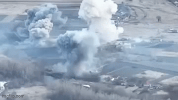 Chiến thuật “triệt tận gốc rễ” này nhằm mục đích loại bỏ các phi công và kỹ thuật viên Ukraine được NATO huấn luyện, từ đó làm suy yếu hiệu quả chiến đấu của Không quân Ukraine.