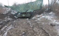 Cũng trên hướng tiến công Donbass, các lực lượng dân quân của Cộng hòa Nhân dân Luhansk tự xưng, đã thu được một lượng đáng kể trang thiết bị và vũ khí, mà quân đội Ukraine bỏ lại trong cuộc rút lui.