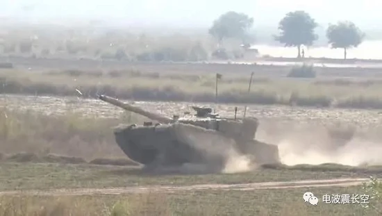 Thiếu xe chiến đấu bộ binh, Pakistan có VT-4 cũng "như không"