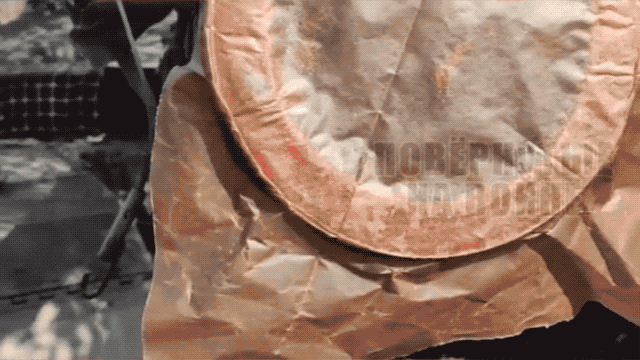 Xe tăng T-90M được trang bị pháo nòng trơn đường kính 125mm, bắn được nhiều loại đạn. Xe tăng T-90M còn được trang bị súng máy cỡ nòng 7,62mm và súng máy cỡ nòng 12,7mm để tự vệ và gây nhiễu hỏa lực đối phương.