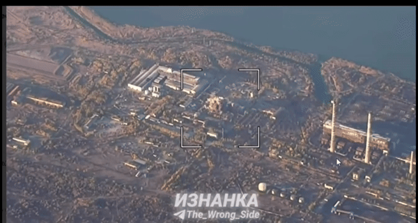 Hiện các đơn vị tinh nhuệ và thiện chiến của Ukraine bị tiêu diệt một cách có hệ thống ở hướng mặt trận Pokrovsk - Kurakhove. Trang Topwar chiếu một đoạn video cho biết, máy bay chiến đấu của Nga đã thực hiện cuộc tấn công bằng bom FAB-3000 nặng 3 tấn vào một điểm triển khai quân tạm thời của Ukraine ở thành phố Kurakhove.