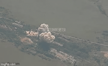 Hãng tin Nga RIA Novosti cũng dẫn lời chuyên gia quân sự của Nga, ông Alexey Leonkov, cho biết việc sử dụng bom FAB-500 cùng bộ UMPC trên toàn bộ chiến tuyến, đã “trở thành mối đe dọa nghiêm trọng đối với Quân đội Ukraine và chưa có khả năng chống đỡ”.