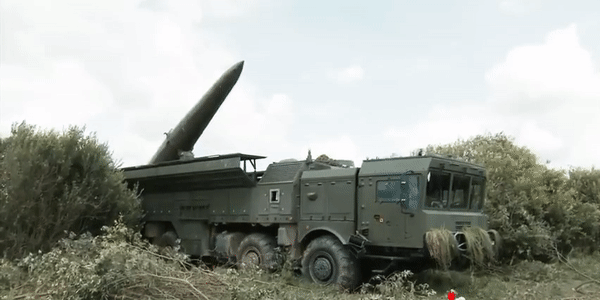 Cho đến nay, chưa có báo cáo công khai nào cho thấy, quân đội Ukraine đã đánh chặn thành công tên lửa "Iskander-M". Đây cũng là nguyên nhân chính khiến Ukraine yêu cầu Mỹ cung cấp hệ thống tên lửa phòng không Patriot.