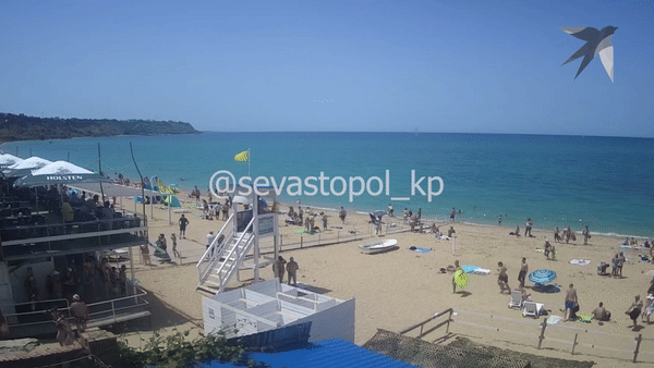 Đây không phải là lần đầu tiên các cuộc tấn công bằng tên lửa của Ukraine bắt đầu sau sự xuất hiện của máy bay trinh sát Mỹ. Có thể nói, việc UAV trinh sát của Quân đội Mỹ trực tiếp tham chiến không còn là điều bí mật. Sau khi cho phép Ukraine sử dụng vũ khí của phương Tây để tấn công lãnh thổ Nga, Mỹ rõ ràng đã tăng cường can dự trực tiếp.