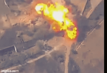 Thứ hai, việc đẩy mạnh ứng dụng công nghệ và vũ khí mới, giúp duy trì năng lực và hiệu quả chiến đấu cao của Quân đội Nga. Thứ ba, điều này có thể giảm đáng kể chi phí phát triển và thử nghiệm, điều này rất quan trọng trong điều kiện ngân sách hạn chế và nhu cầu tối ưu hóa nguồn lực.