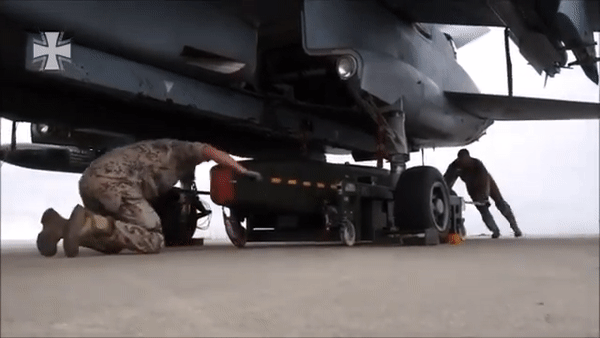 Về việc Đức hỗ trợ Ukraine tên lửa hành trình Taurus, chưa rõ có cần thiết cử quân nhân Đức sang Ukraine tham gia làm công tác bảo đảm kỹ thuật và thậm chí là sử dụng hay không? Tuy nhiên, theo quan điểm của Moscow, hành vi này cũng giống với việc Đức viện trợ vũ khí và huấn luyện quân sự cho Ukraine. 