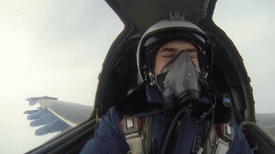 Ở mặt trận Seversk, hơn 10 máy bay cường kích Su-25 đang ném bom theo nhóm, làm đảo lộn các vị trí tiền phương của Ukraine hàng giờ. Nó khiến binh lính và thiết bị phòng thủ Ukraine khó có thể giữ vững trận địa phòng ngự. Tình huống tương tự cũng xảy ra ở mặt trận Chasov Yar.