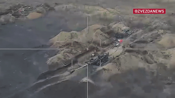 Kênh Telegram của Kaskada chia sẻ chi tiết, khi các trắc thủ điều khiển UAV Lancet, không chỉ cố gắng phá hủy khẩu pháo, mà còn tính toán lái vào những khu hiểm yếu như bộ phận kính ngắm hay bộ phận hãm lùi, đẩy lên. Có thể thấy, pháo xe kéo M777 của Mỹ rất sợ loại UAV tự sát này của Nga.