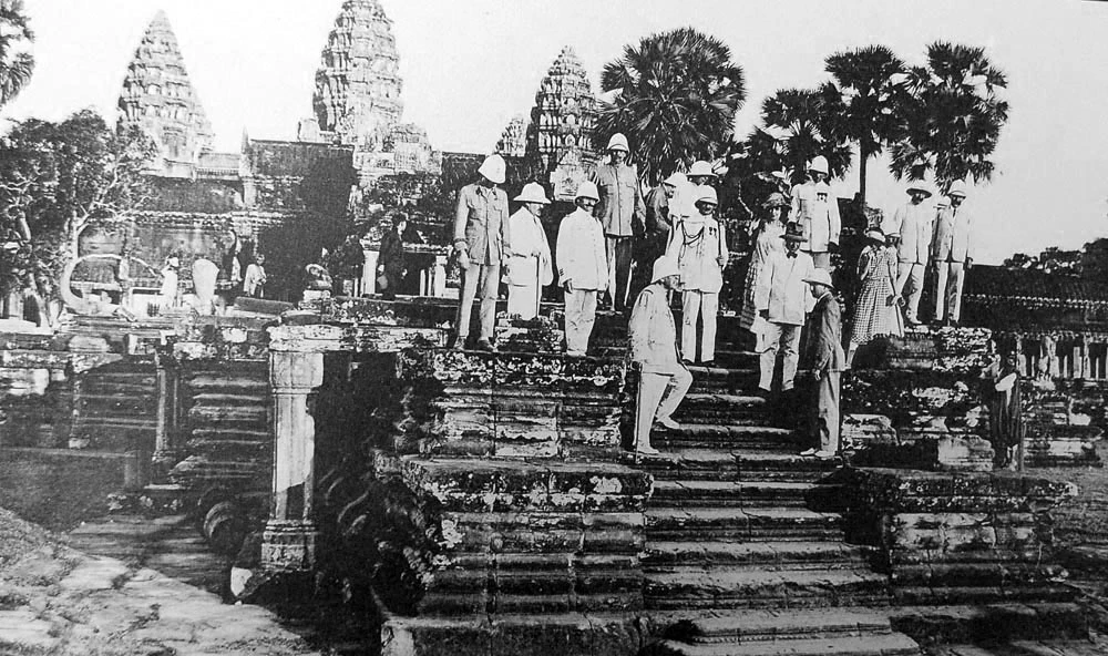 Ảnh độc: Chuyến phượt Campuchia năm 1921 của Nguyên soái Pháp