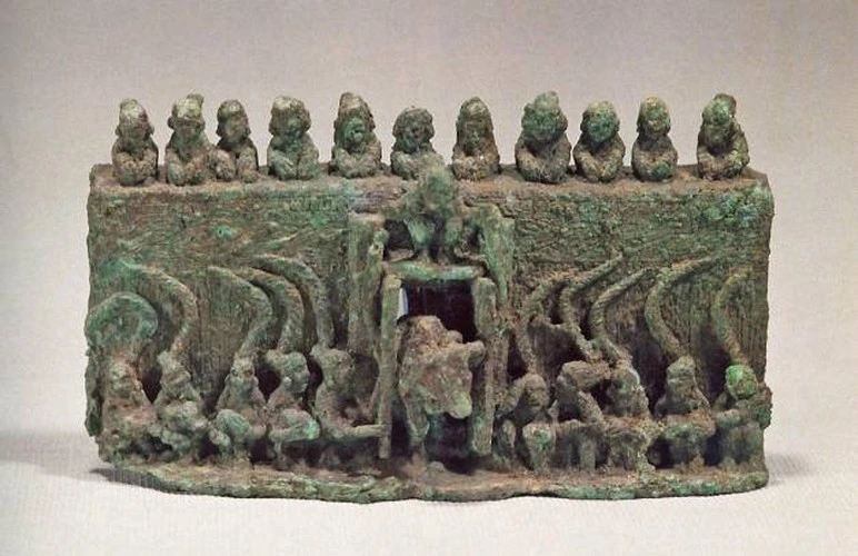 Ngắm đồ đồng cực tinh xảo của tộc người Điền Việt thời cổ đại