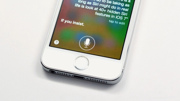 5. Tìm ra chủ nhân của iPhone. Trong trường hợp nhặt được một chiếc iPhone, bạn có thể tìm thấy thông tin về chủ của chiếc iPhone này nhanh chóng bằng cách nhấn giữ nút Home và hỏi Siri: "Whose phone is this?". Toàn bộ thông tin liên lạc của chủ máy sẽ được hiển thị, dĩ nhiên với điều kiện họ đã nhập vào thông tin này trước đó....
