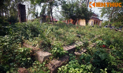 Ngôi chùa nằm bên phế tích Chăm cổ hiếm có ở VN