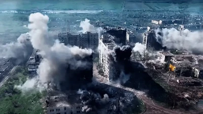 Quân đội Ukraine đứng giữa ngã ba đường ở Pokrovs, rút lui hay tử thủ?