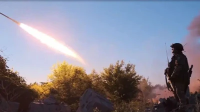 Nga tấn công mạnh ở Nam Donetsk, Ukraine rút khỏi Mirnoye 