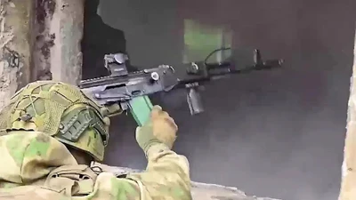 Nga cắt đứt nguồn tiếp vận chính cho quân Ukraine phòng thủ Pokrovsk 