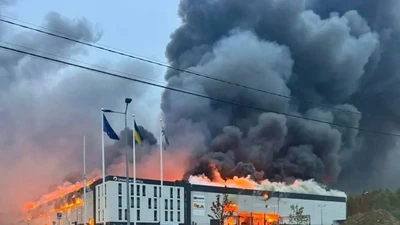 Đêm tấn công rực lửa, thị trưởng Lviv vô tình tiết lộ mục tiêu cho Nga 