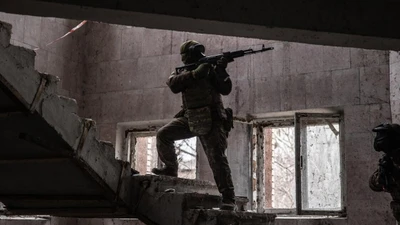 Quân đội Nga thọc sâu vào thành phố, chiếm đường phố trung tâm của Pokrovsk 