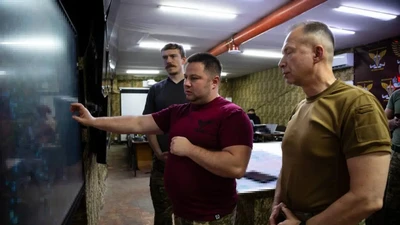 Tư lệnh Ukraine đến Pokrovsk, Nga đột kích thành phố theo cách không ai ngờ