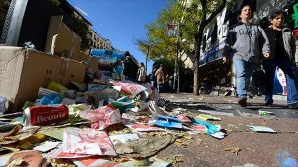 Cuộc đình công ở Madrid xảy ra khi các công ty môi trường thông báo cắt giảm lao động, sau khi họ bị cắt bớt kinh phí đáng kể.