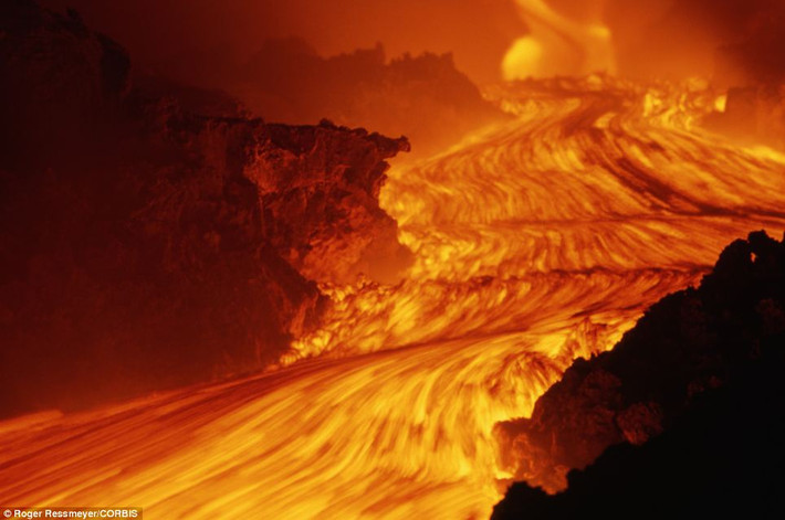 Theo các văn kiện cổ, năm 122 trước Công nguyên, núi Etna phun trào mãnh liệt, đổ hàng tấn tro bụi và nham thạch vào thị trấn Catania, hủy diệt nơi đây. Sau thảm họa, người dân trong thị trấn đã được miễn thuế trong 10 năm.