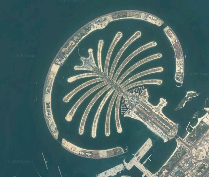 Con người là tác giả tạo nên những hòn đảo giống như đảo Palm ở Dubai.