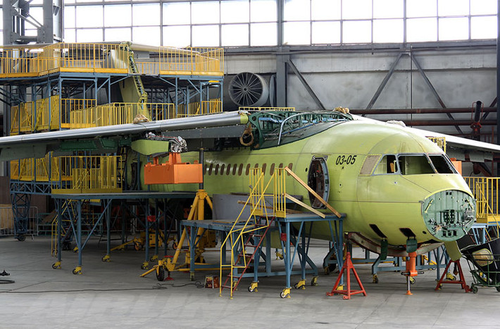 An-148 được sản xuất tại nhà máy của Antonov (Ukraine) và Liên hiệp sản xuất máy bay Voronezh (Nga). Tính tới thời điểm hiện tại, có khoảng 33 chiếc được sản xuất theo đơn hàng từ 9 hãng hàng không cùng các cơ quan chính phủ, quân đội Nga, Ukraine, Cuba và Triều Tiên.