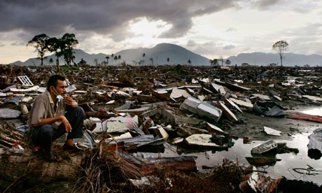 7. Một trận động đất tồi tệ mạnh 9,1 độ richter ở phía tây Indonesia ngày 26/12/2004 gây ra sóng thần ở Ấn Độ Dương, làm chết 230.000 người ở hàng chục quốc gia.
