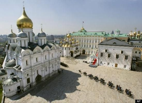 Điện Kremlin cũng là một trong những phần cổ nhất của thành phố và hiện là trụ sở của các cơ quan tối cao nhất của chính quyền Nga; đồng thời là nơi ở của Tổng thống Nga. Đây cũng là một trong những kiến trúc lịch sử-nghệ thuật độc đáo, cổ kính.