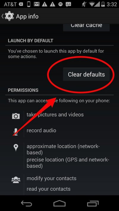 Thay đổi các ứng dụng mặc định trong menu Settings. Bạn chán ngấy với trình duyệt web mặc định của điện thoại khi bấm vào một liên kết. Bạn có thể thay đổi điều này và cài đặt trình duyệt mặc định khác bằng cách vào Settings -> All và bấm chọn Clear Defaults.