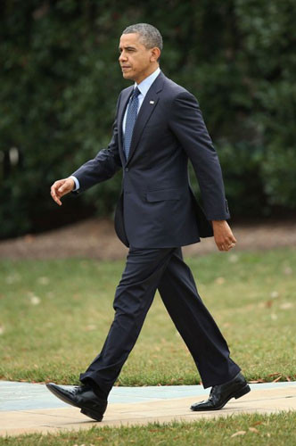 3. Barack Obama - Tổng thống Mỹ: Người đàn ông quyền lực nhất thế giới ưa chuộng thương hiệu Hartmarx có trụ sở ở Chicago với phong cách lịch lãm, toát lên phong thái và quyền lực của mình.