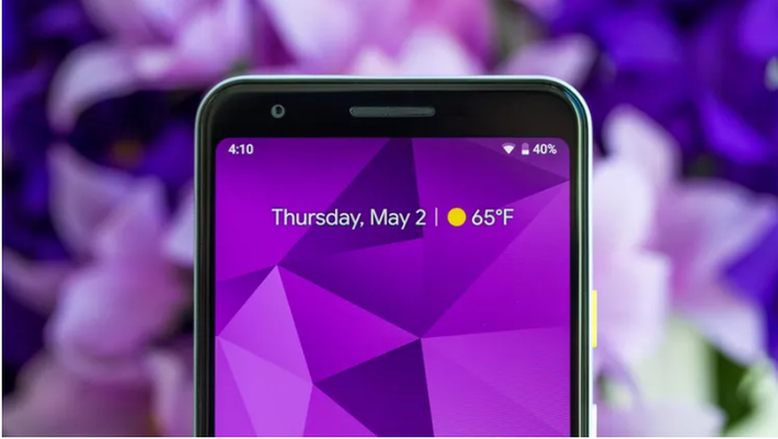Google Pixel 3A mới ra mắt năm 2019 loại bỏ một số tính năng của Pixel 3 năm ngoái như: không có khả năng chống nước, không có sạc không dây và tối đa là 64GB dung lượng lưu trữ. Nhưng thiết bị có thêm giắc cắm tai nghe và cũng có một camera Night Sight giúp chụp những bức ảnh tuyệt vời trong bóng tối.
