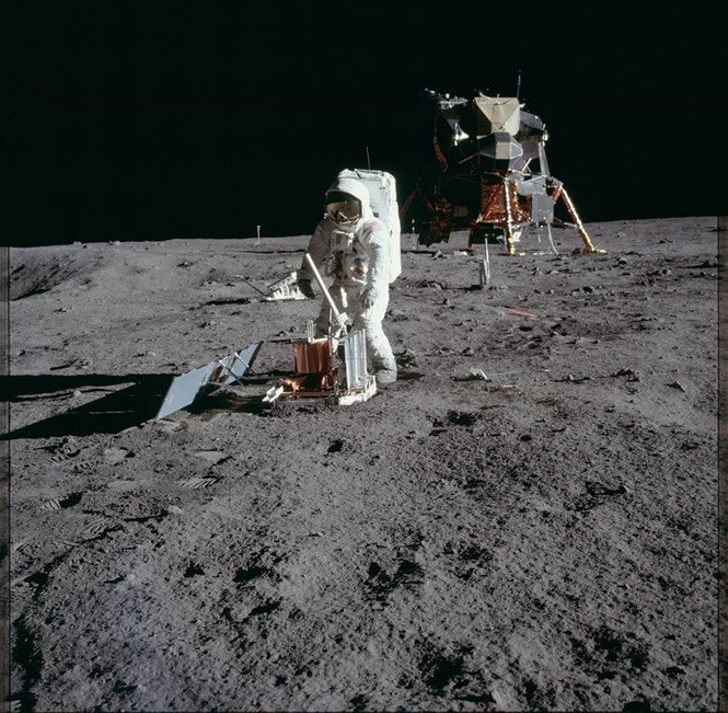 ##s###Sau khi nhiệm vụ Apollo 11 thành công, Mỹ tiếp tục thực hiện 5 chuyến bay khác đưa 12 phi hành gia tới Mặt trăng. Ảnh: NASA.